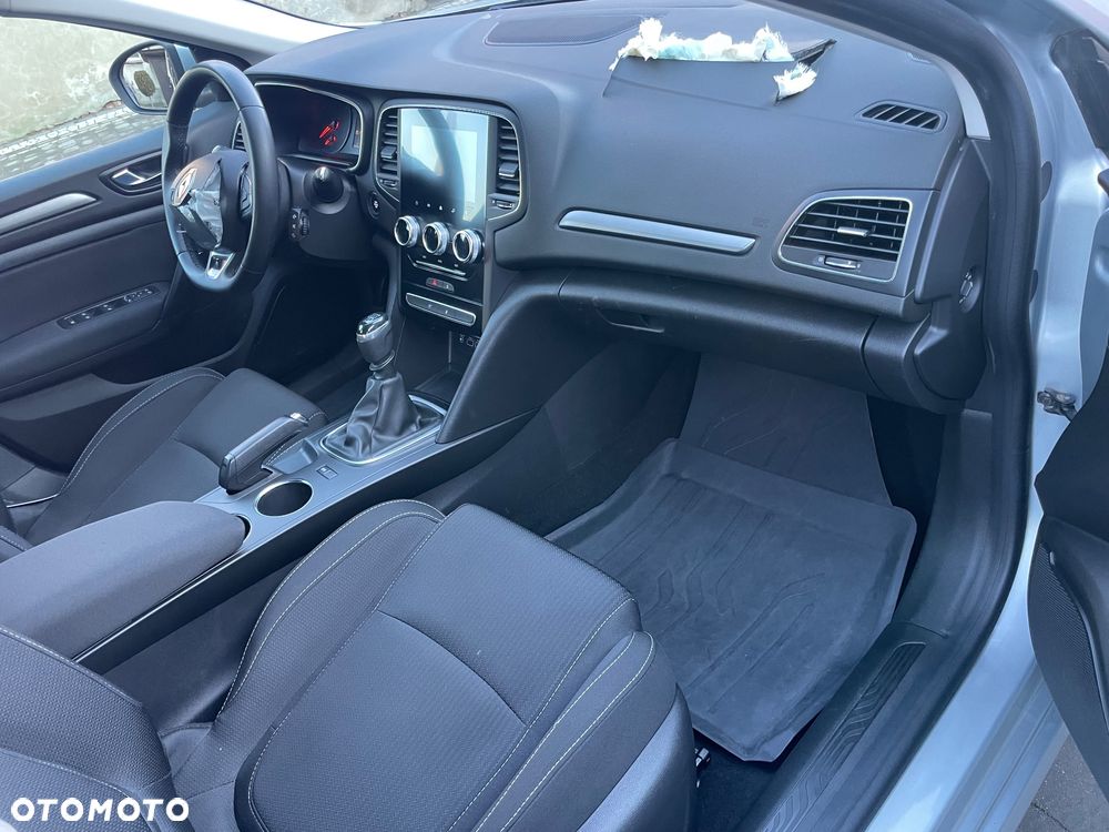 Renault Megane BLUE dCi 115 BOSE EDITION - 5