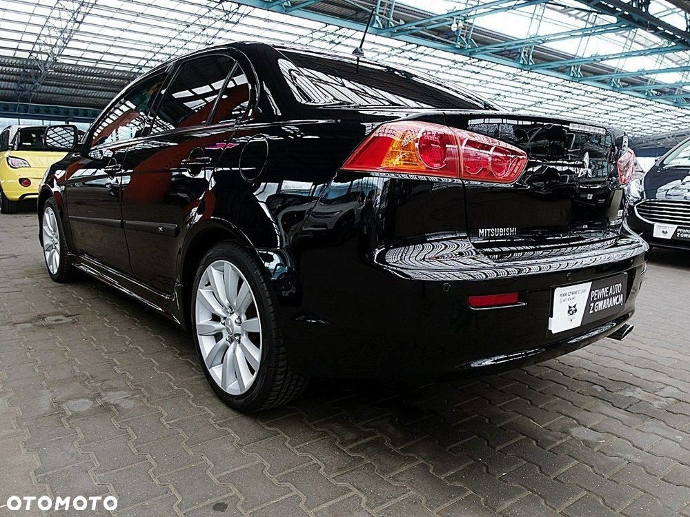 Mitsubishi Lancer - 10