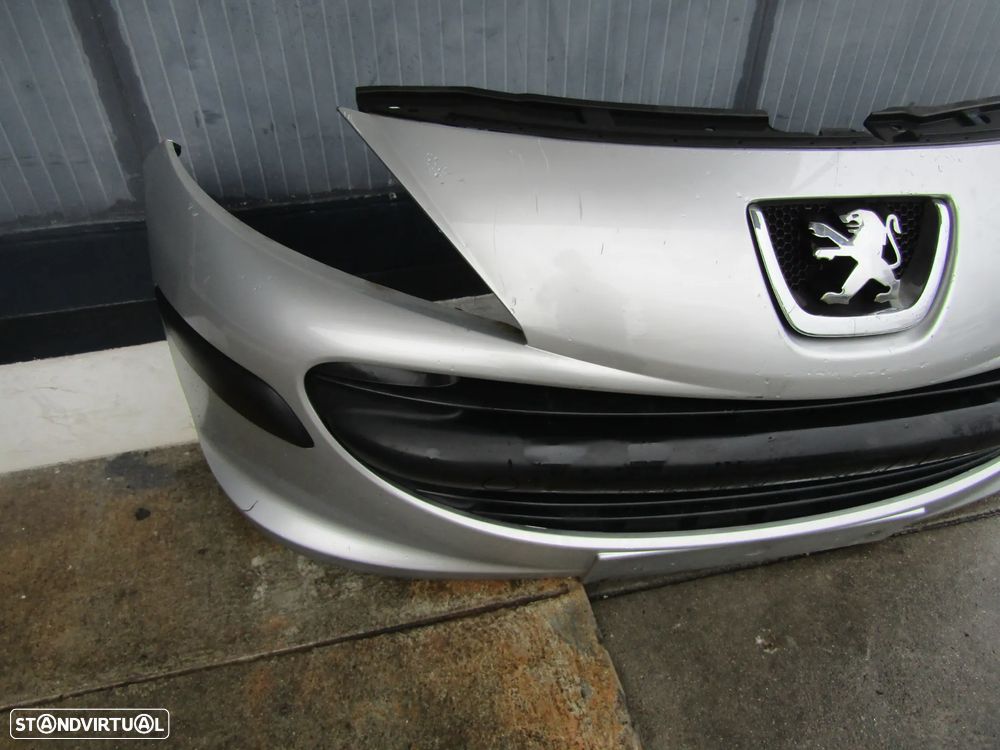 Para-choques Peugeot 207  ano 2007  (original em bom estado - 3