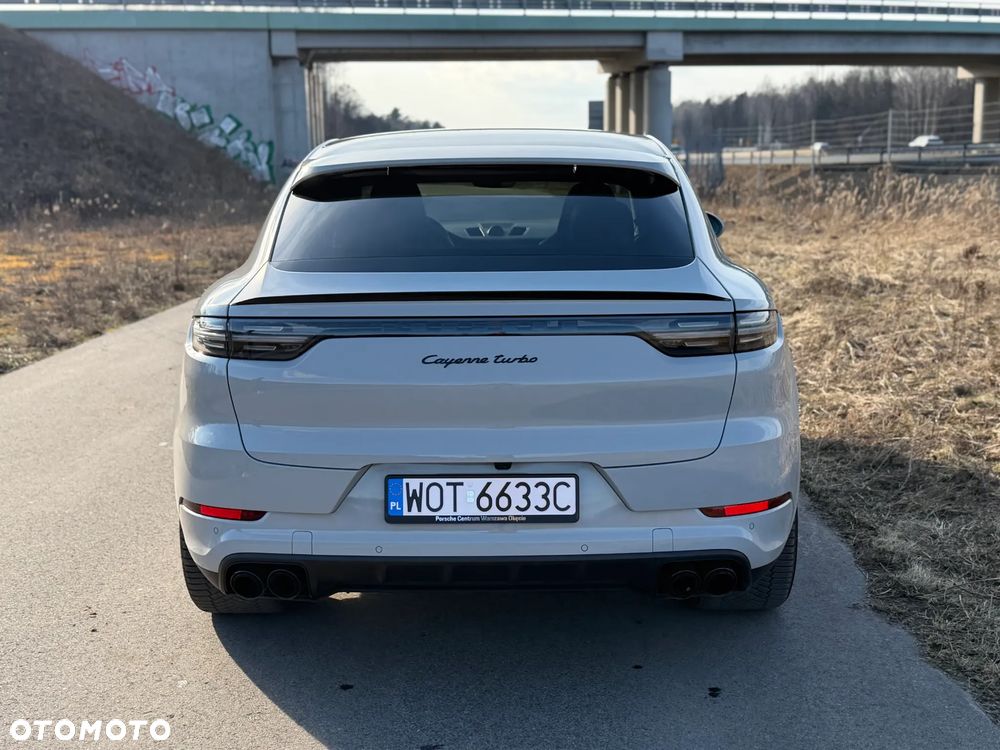 Porsche Cayenne Turbo - 11