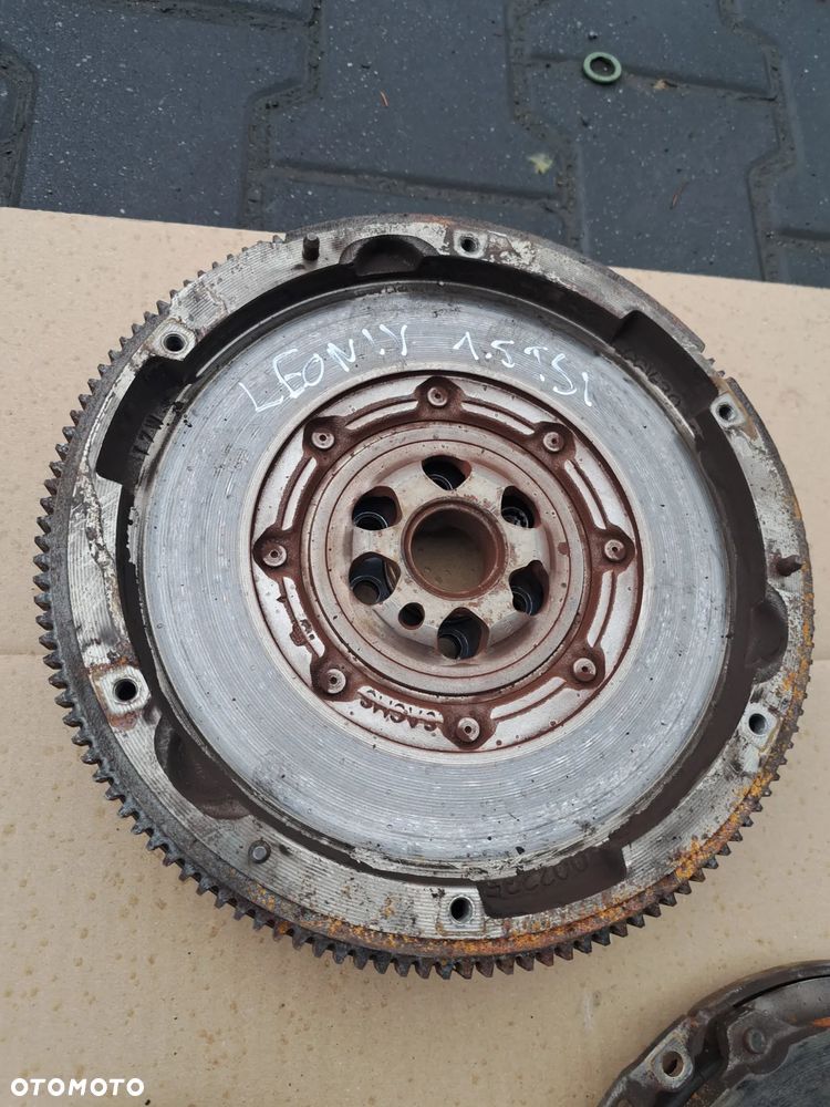 Zestaw sprzęgła 1.5 tsi 05E105266B Koło dwumasowe Seat leon IV Skoda Octavia III IV Volkswagen Golf VII VIII Audi A3 8Y tarcza docisk - 5