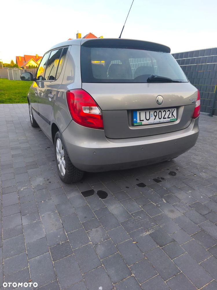 Skoda Fabia 2009 photo 5