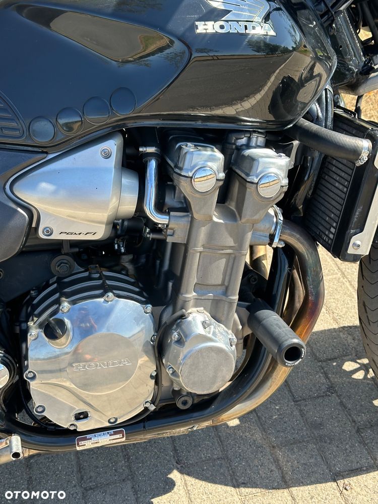 Honda CB - 8