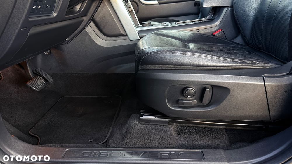 Land Rover Discovery Sport TD4 HSE Luxury - 24