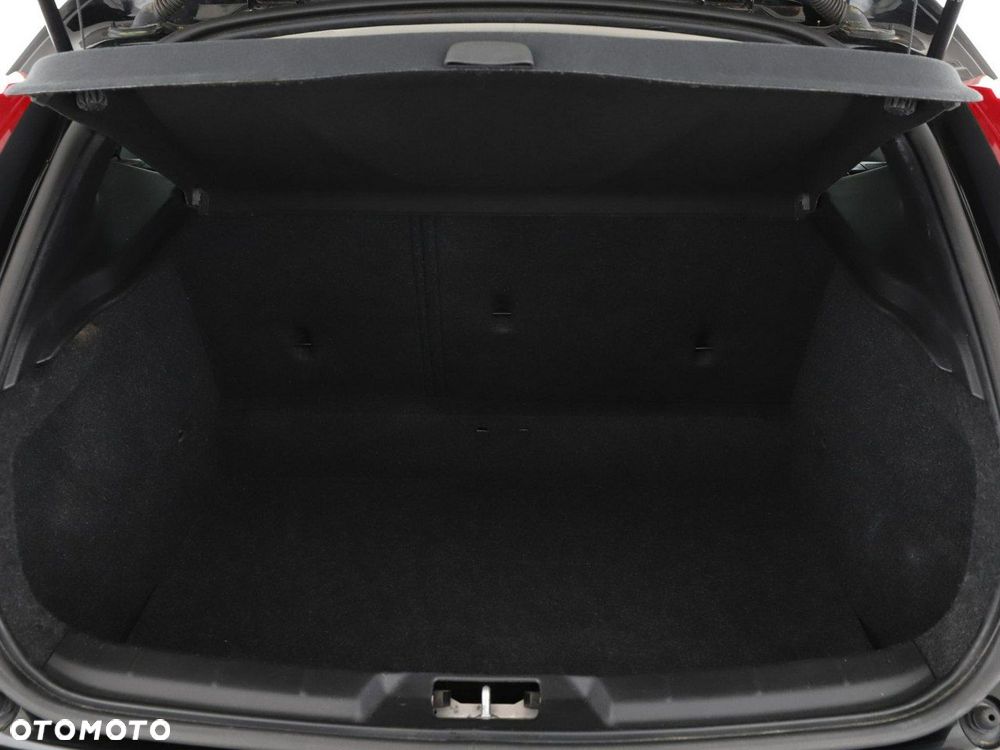 Volvo V40 D2 Kinetic - 21