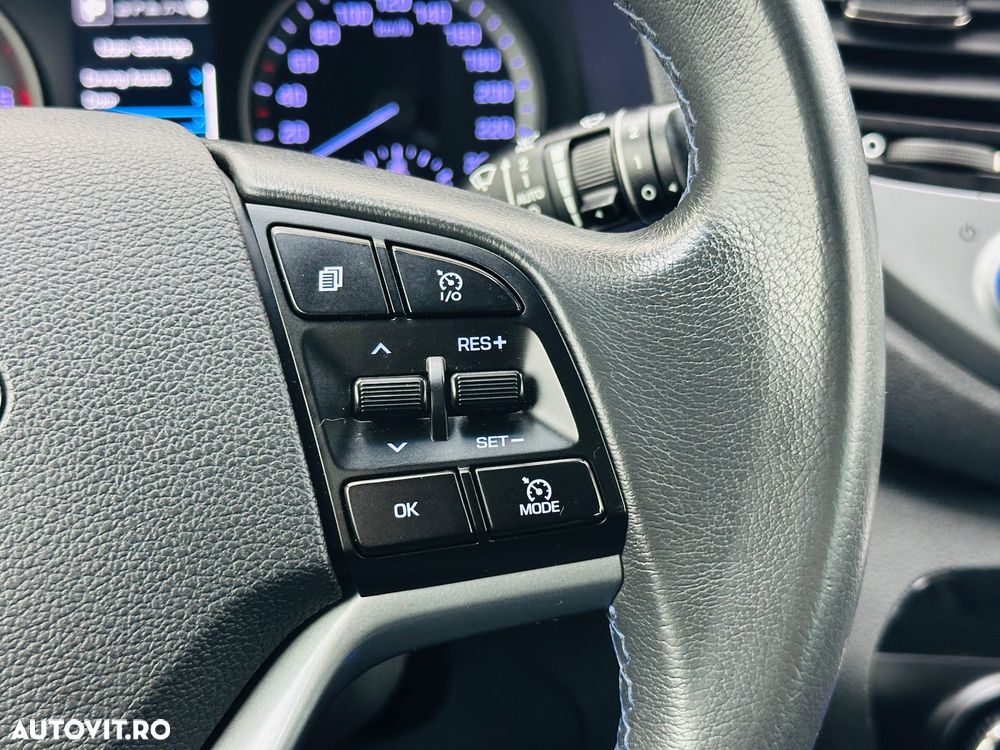 Hyundai Tucson blue 1.7 CRDi 2WD DCT Premium - 24