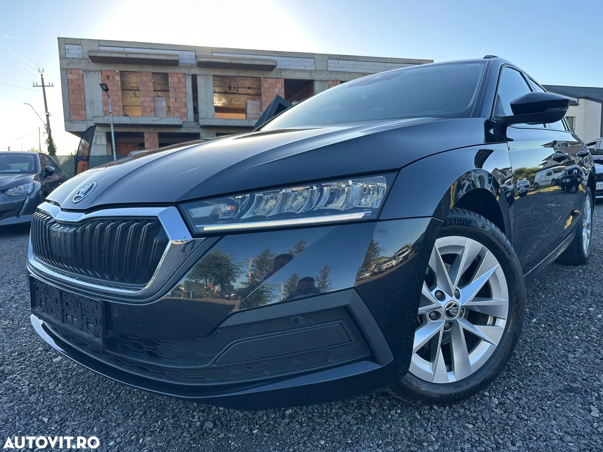 Skoda Octavia 2.0 TDI DSG Ambition - 1