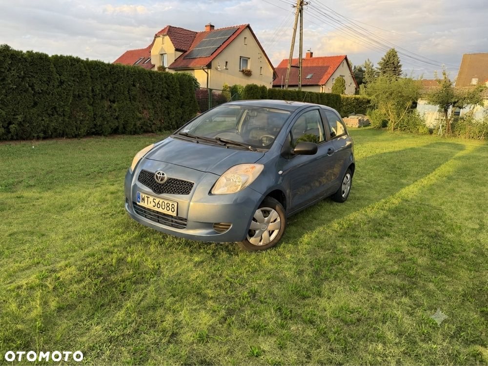 Toyota Yaris - 1