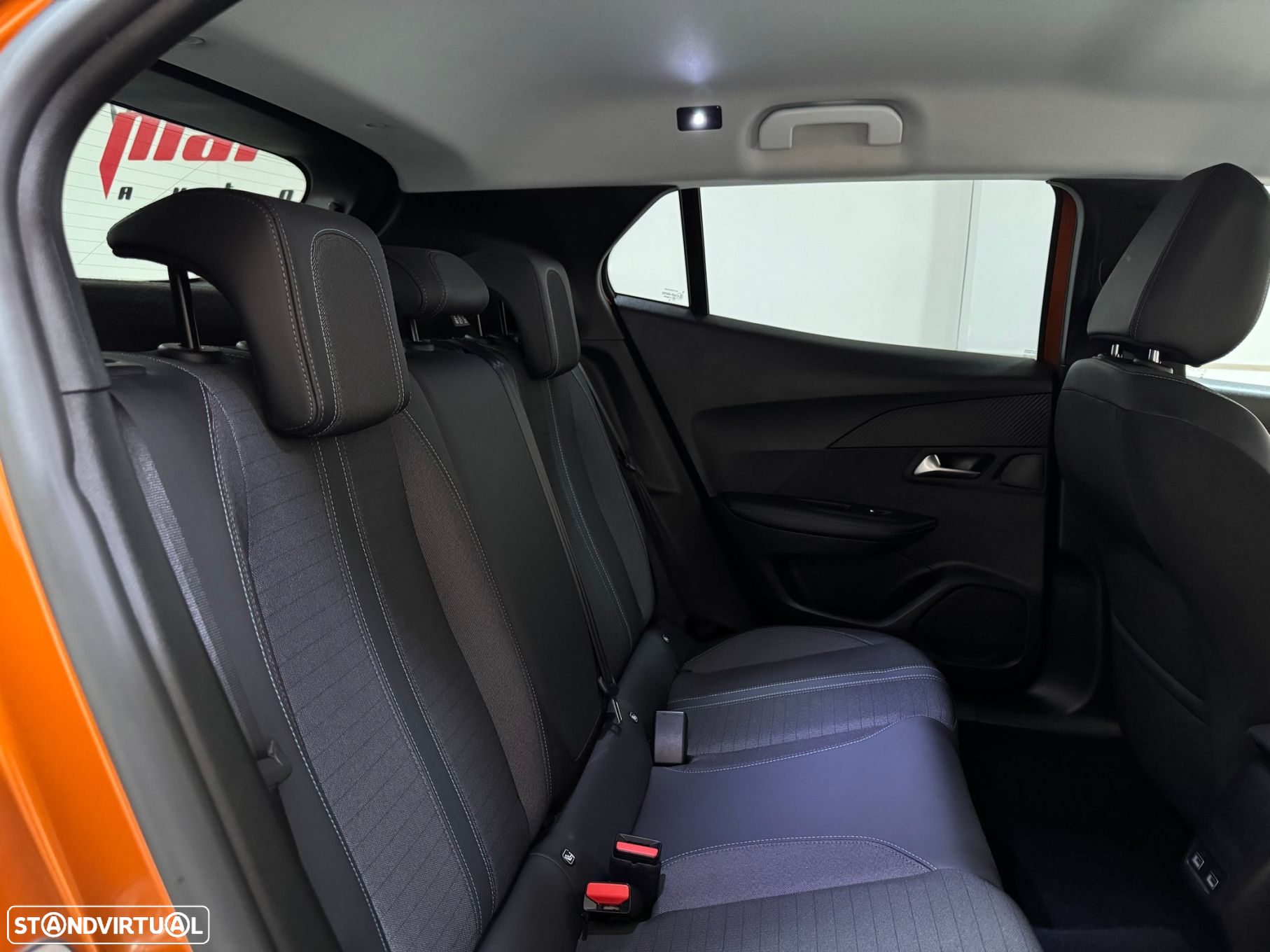 Peugeot 2008 1.2 PureTech Allure Pack - 42
