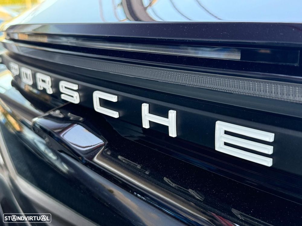 Porsche Macan Electric 4 - 8