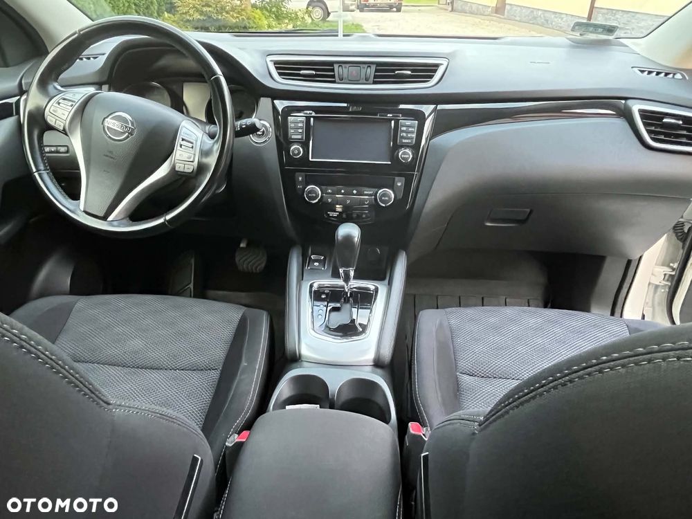 Nissan Qashqai 1.2 DIG-T N-Connecta Xtronic - 4