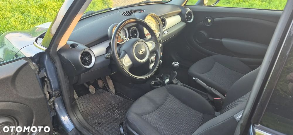 MINI Cooper Standard - 5