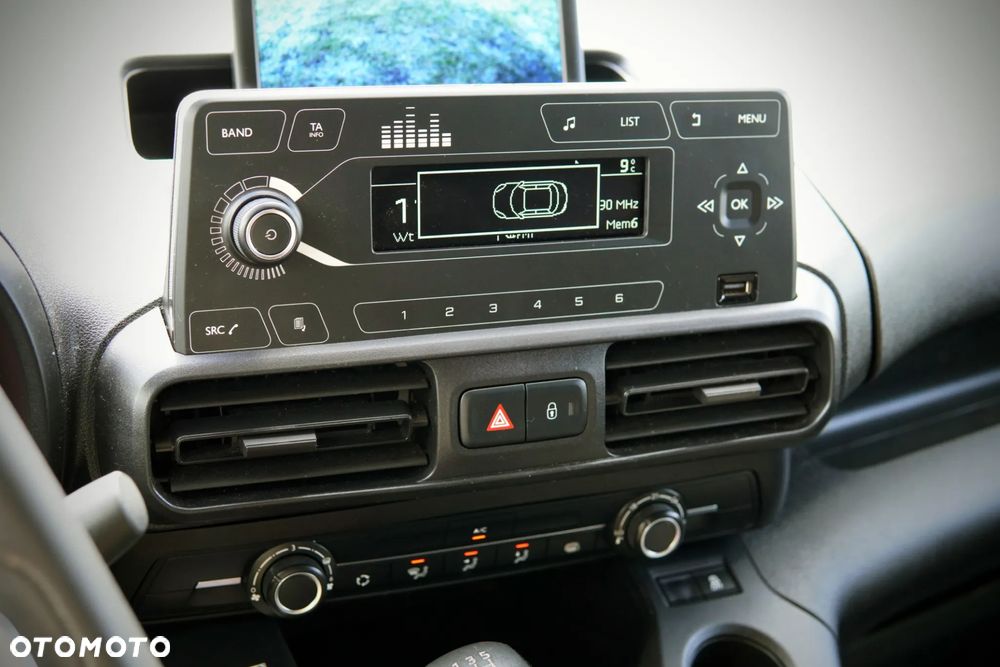 Opel Combo Van 1.2 Enjoy 110KM 4d Long - 36