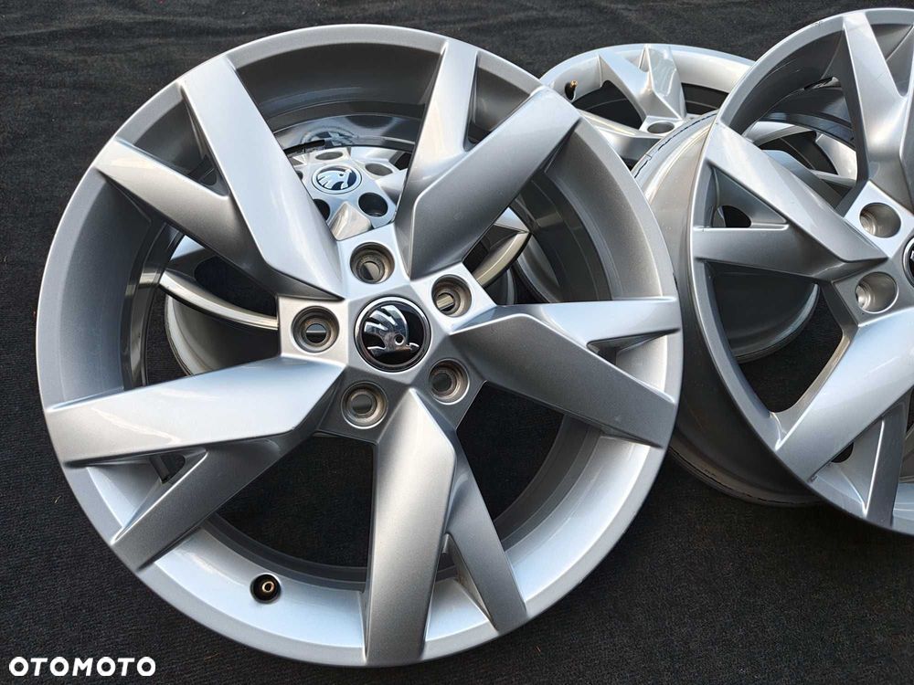 Felgi Aluminiowe 17 5x112 Skoda Octavia Karoq Yeti - 2