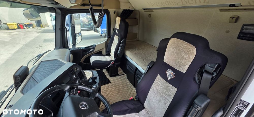 Mercedes-Benz ACTROS - 5