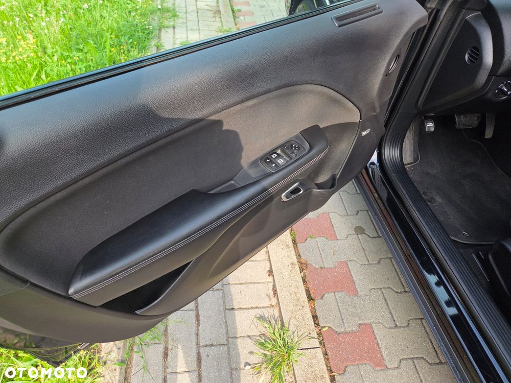 Dodge Challenger 3.6 GT AWD - 19