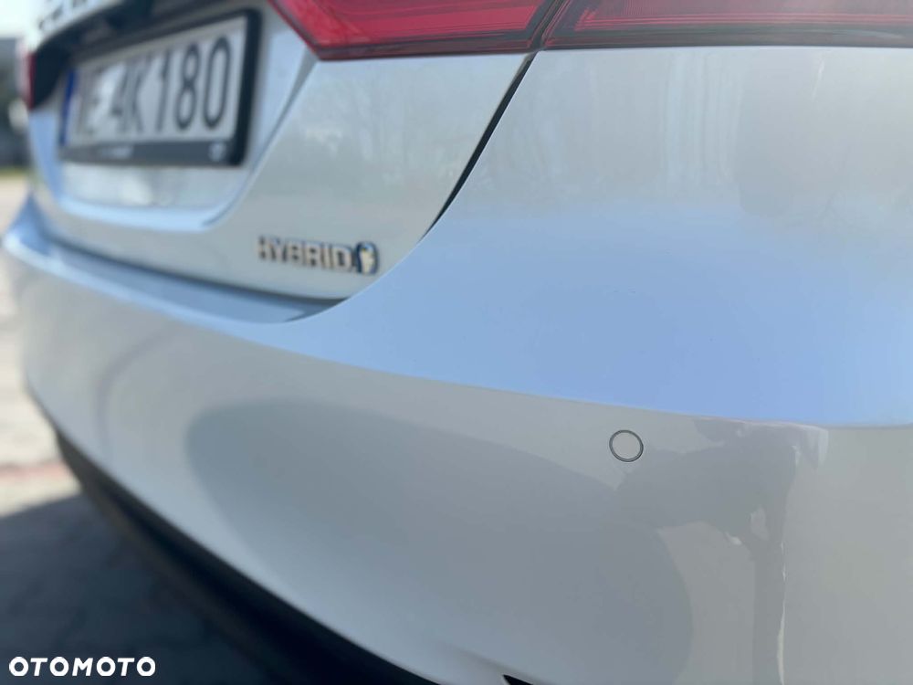 Toyota Camry 2.5 Hybrid Comfort CVT - 23
