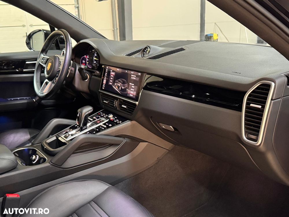 Porsche Cayenne E-Hybrid Tiptronic S - 40