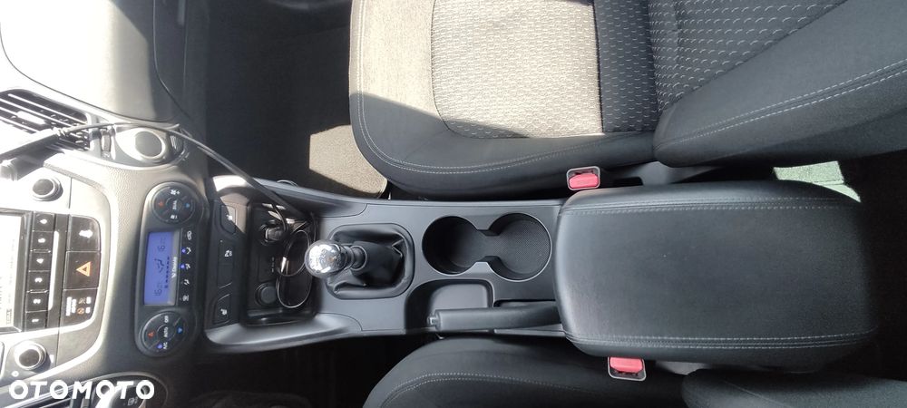 Hyundai ix35 1.6 2WD Fifa World Cup Edition - 18