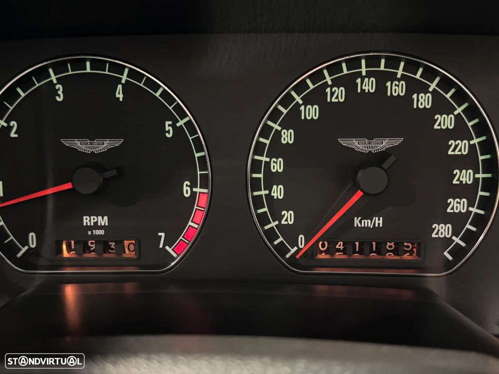 Aston Martin DB7 Vantage Volante - 32