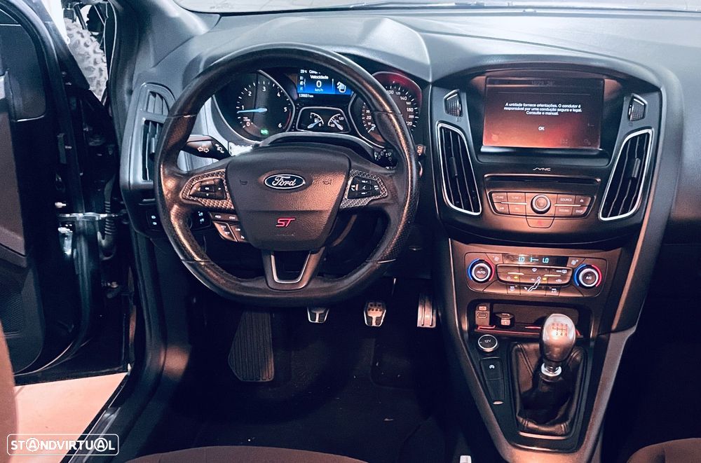 Ford Focus 1.5 TDCi ST-Line - 6
