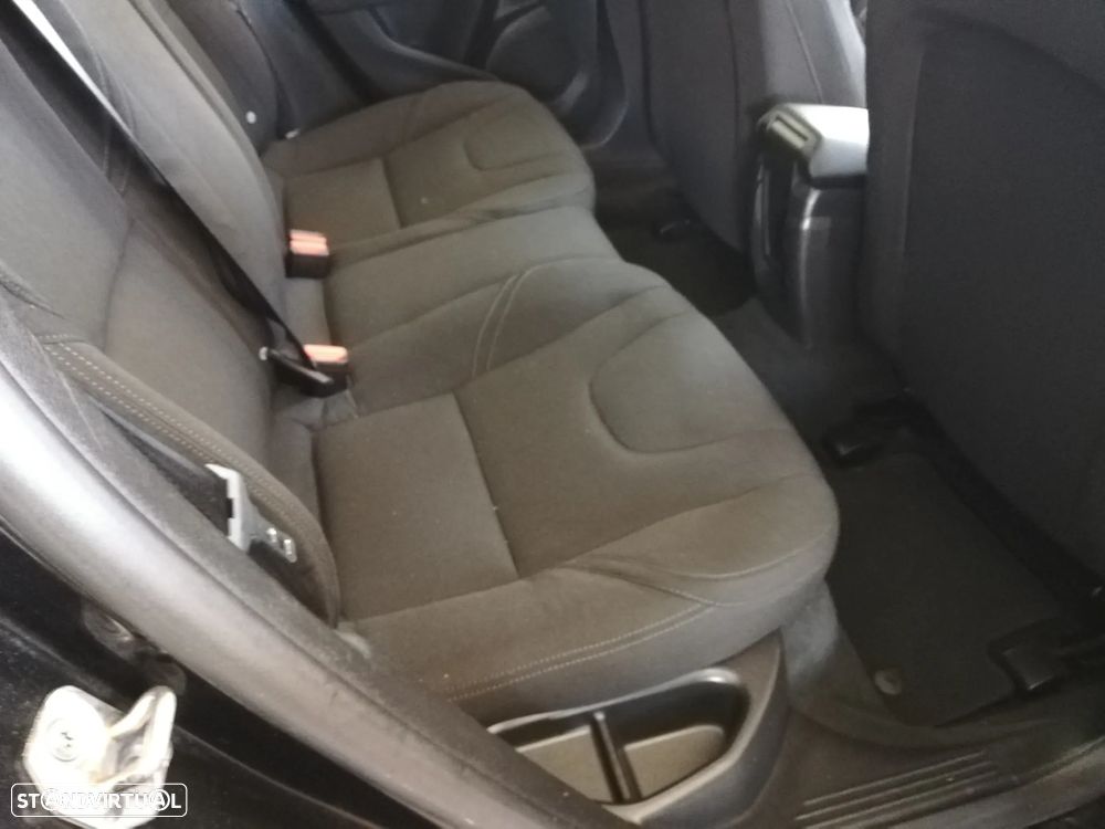 Volvo V40 D2 Momentum - 10