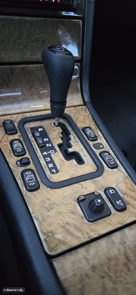 Mercedes-Benz E 300 TD Classic - 8