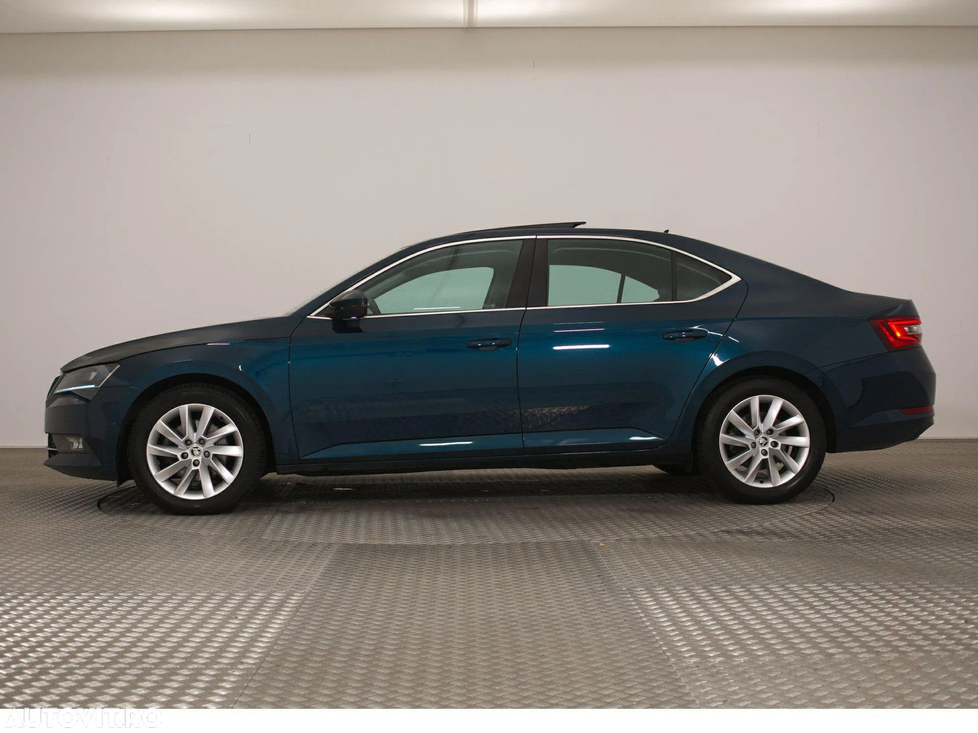 Skoda Superb 1.6 TDI DSG Style - 5