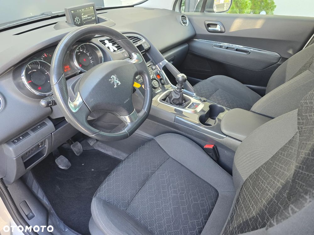 Peugeot 3008 HDi 115 Allure - 6
