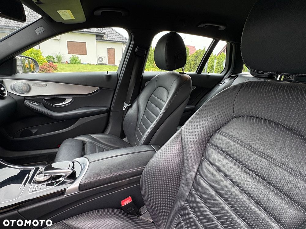 Mercedes-Benz Klasa C 300 7G-TRONIC Avantgarde - 16