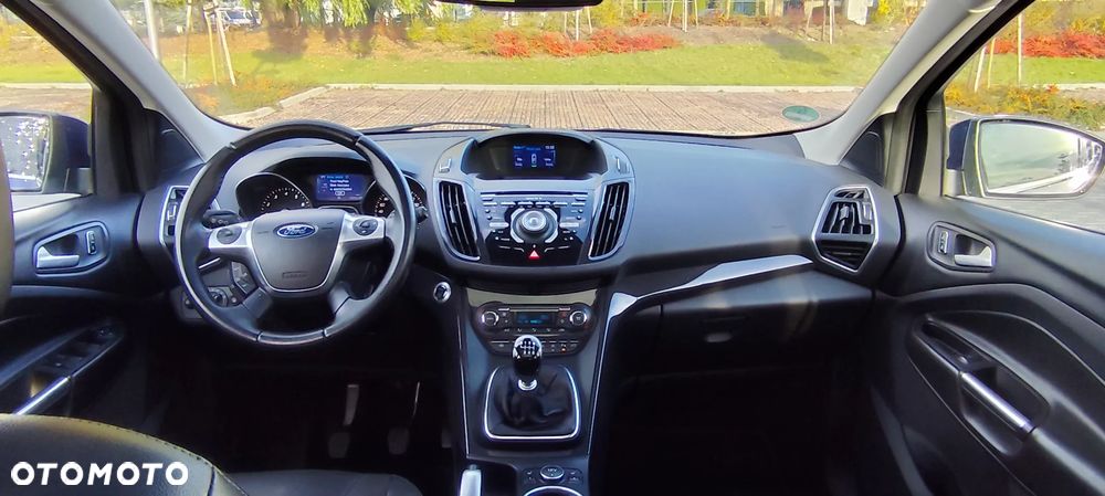 Ford Kuga 1.6 EcoBoost 2x4 Titanium - 19