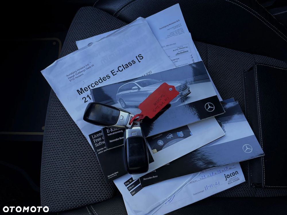 Mercedes-Benz Klasa E 220 d 4-Matic 9G-TRONIC - 39