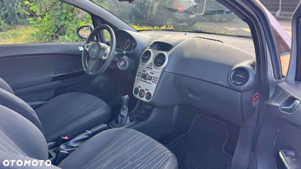 Opel Corsa 1.0 12V Essentia - 8