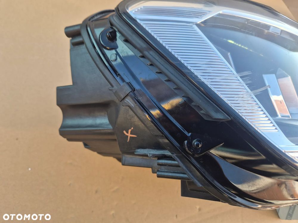 VW Tiguan II lampa prawa.2015-2020.Zwykła .Taiwan. - 6