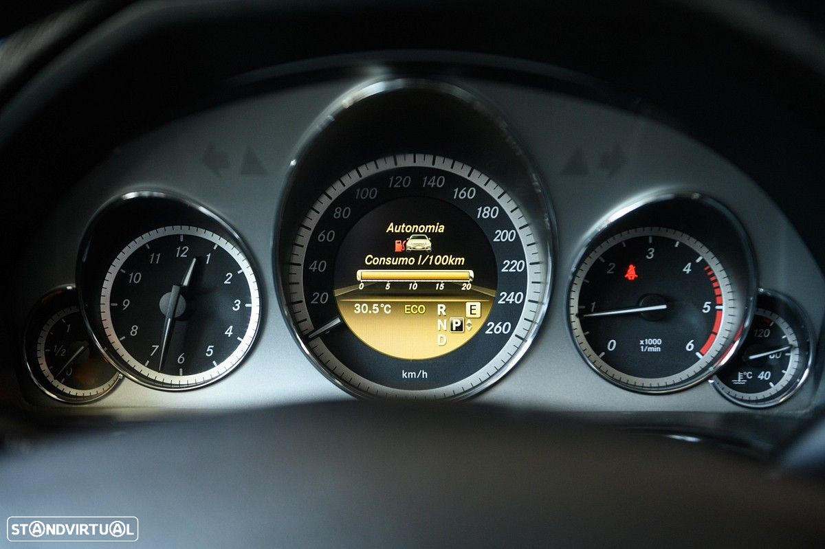 Mercedes-Benz E 250 CDi Avantgarde BE Auto. - 39