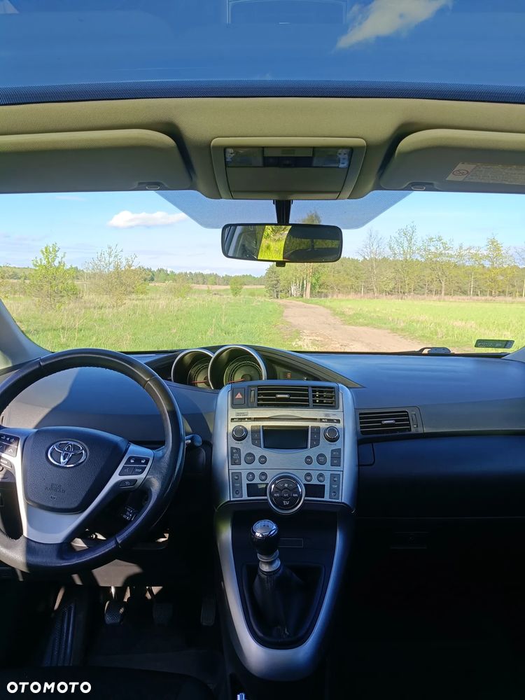 Toyota Verso 1.6 - 8
