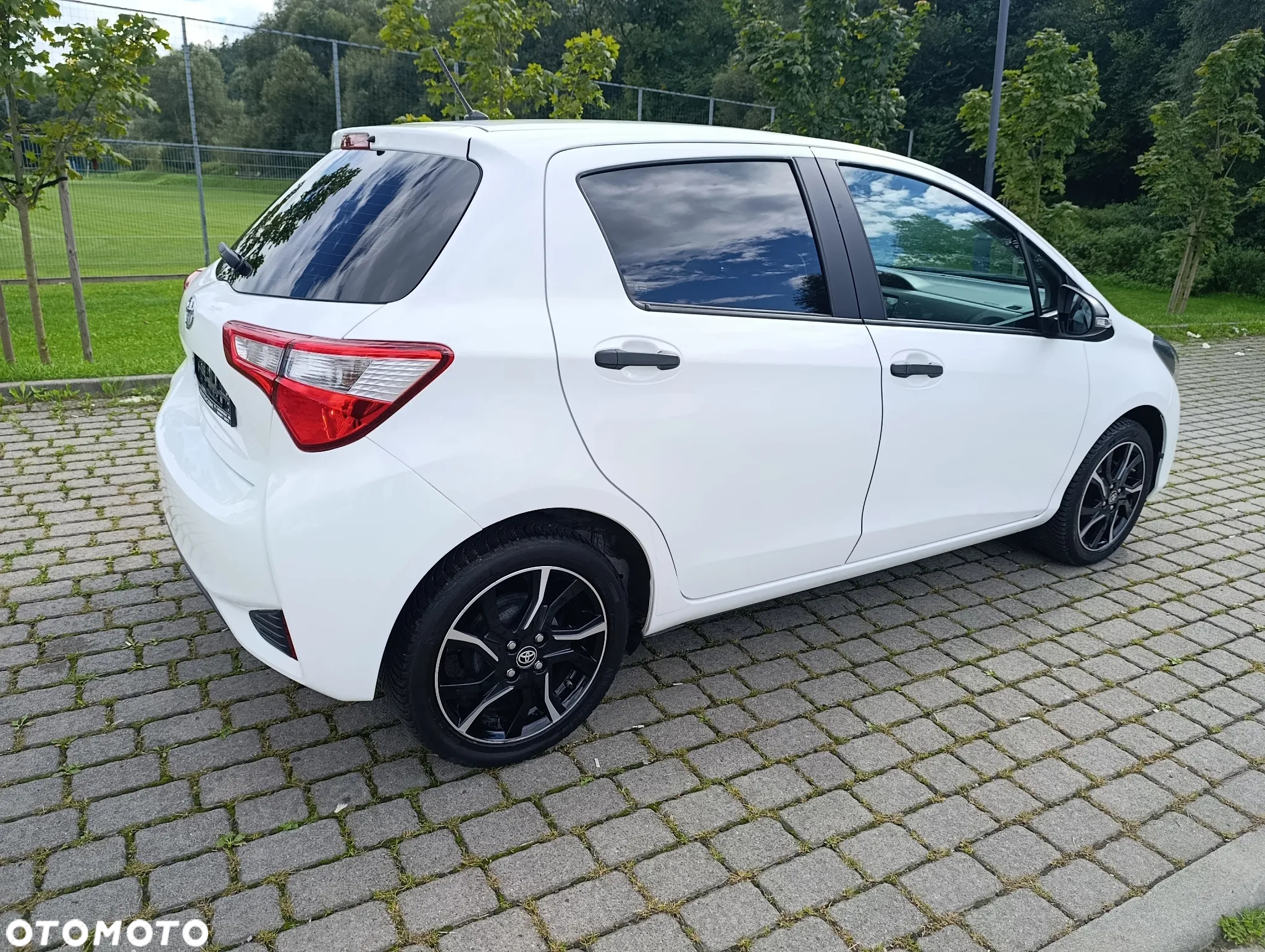 Toyota Yaris 1.0 Premium - 7