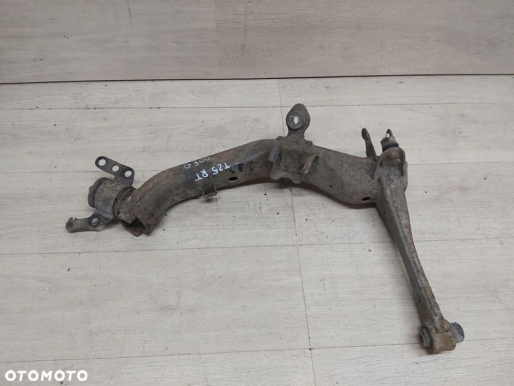 TOYOTA Avensis T25 03-08 r Wahacz prawy tył ORYGINAŁ - 1