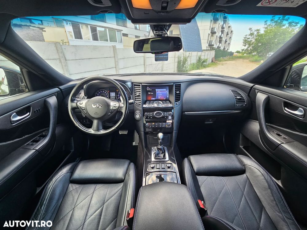 Infiniti QX70 - 7