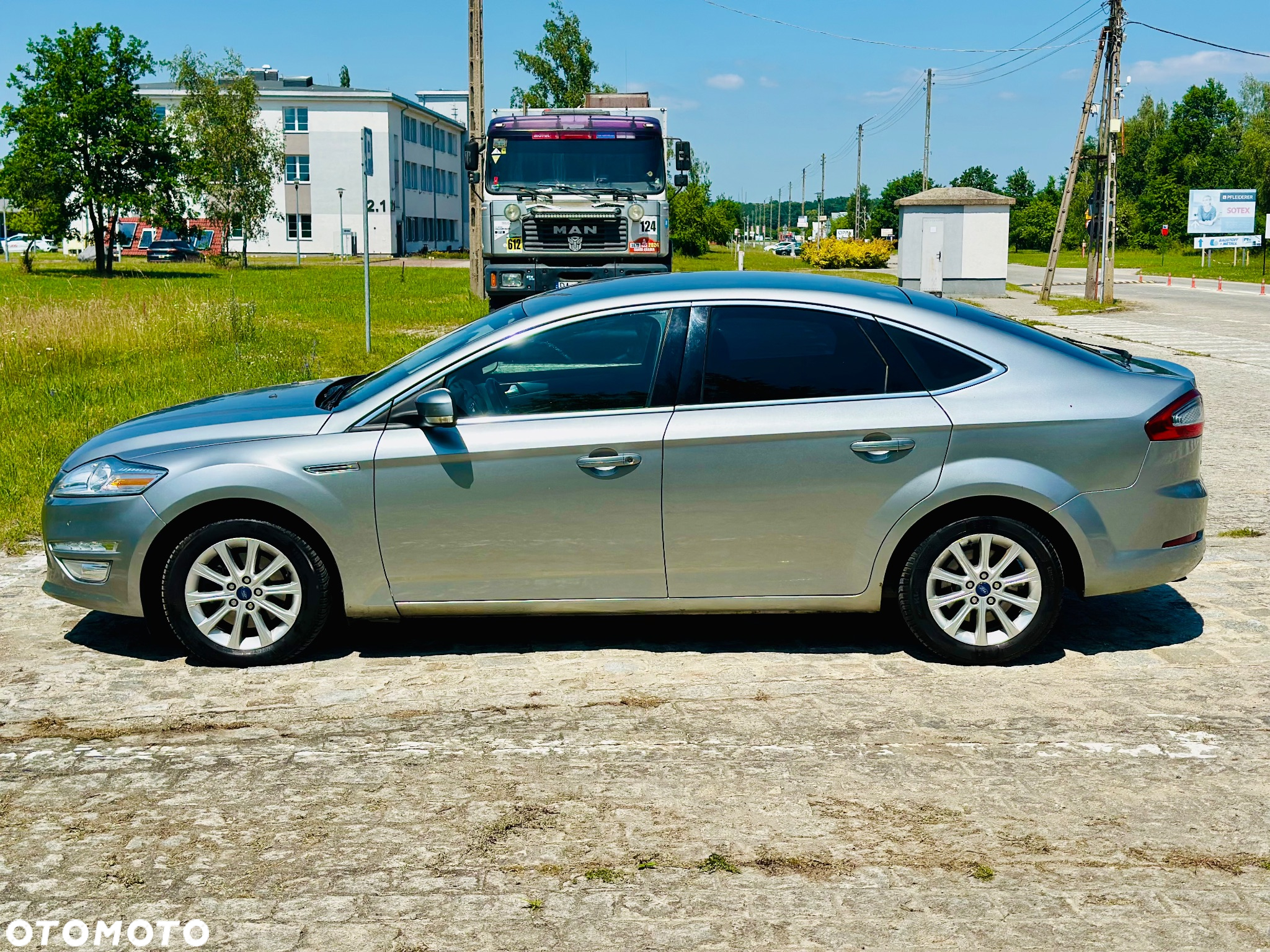 Ford Mondeo 1.6 TDCi Platinium X Plus (Titanium) - 4