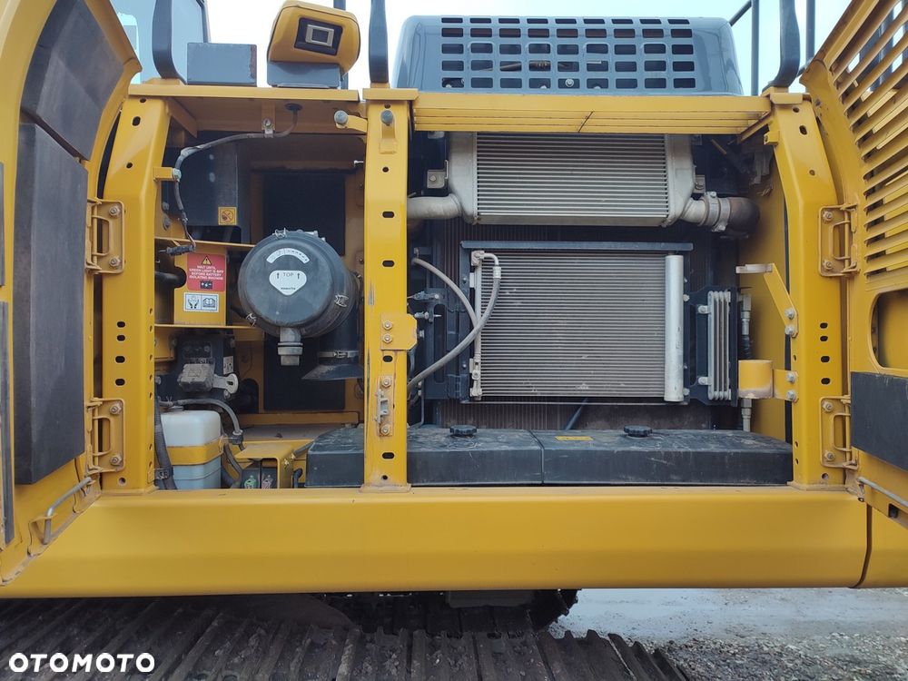 Komatsu PC 210 LC-11 - 24