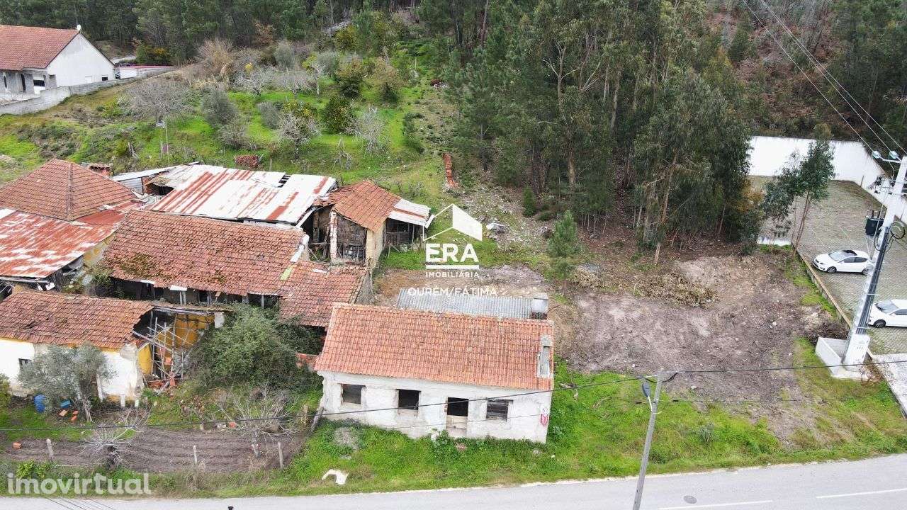 Moradia T2 para Restauro em Caxarias, Ourém - Grande imagem: 4/17