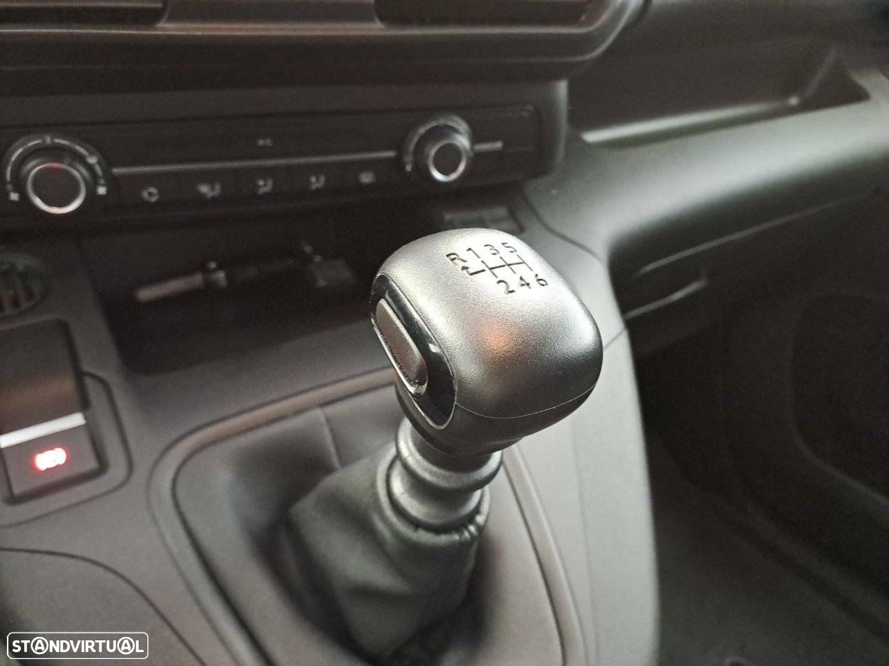 Opel Combo E15DT, E6.4 & MT6 S&S - 18