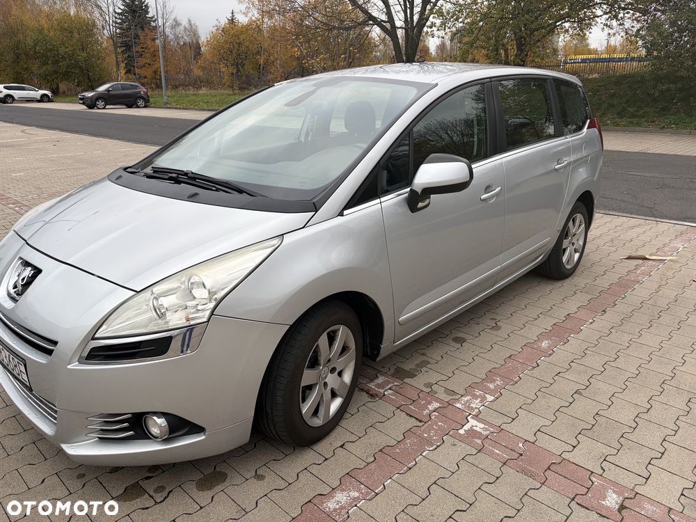 Peugeot 5008 - 3