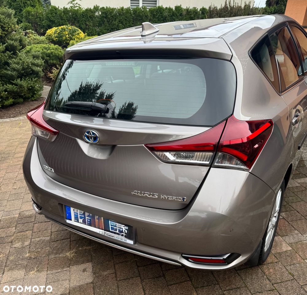 Toyota Auris 2015 photo 5