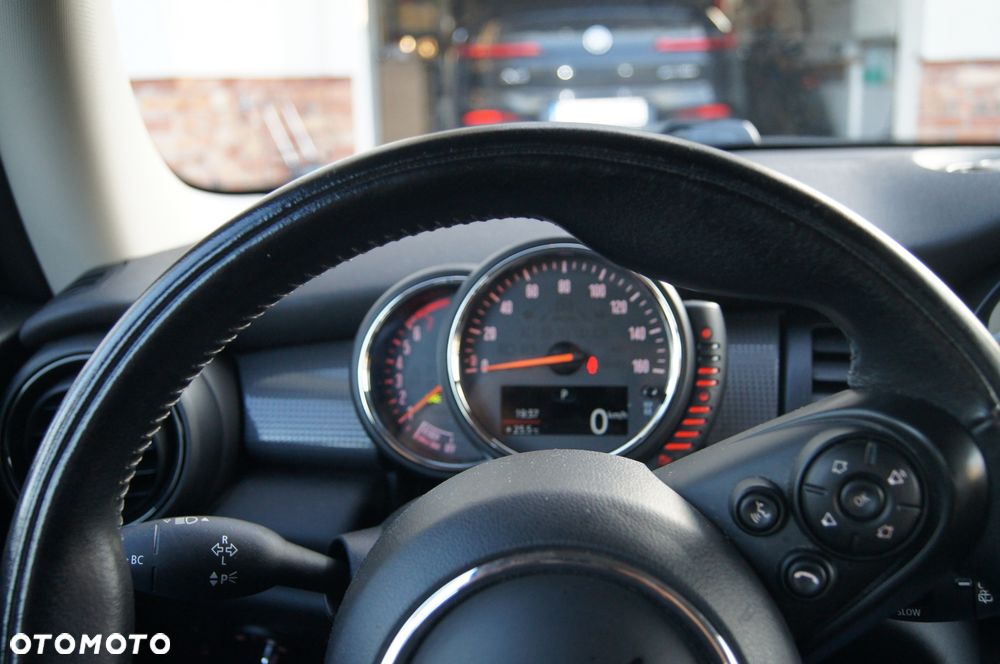 MINI Cooper Standard - 14