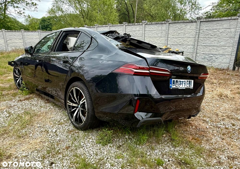 BMW Seria 5 530e xDrive PHEV M Sport - 6