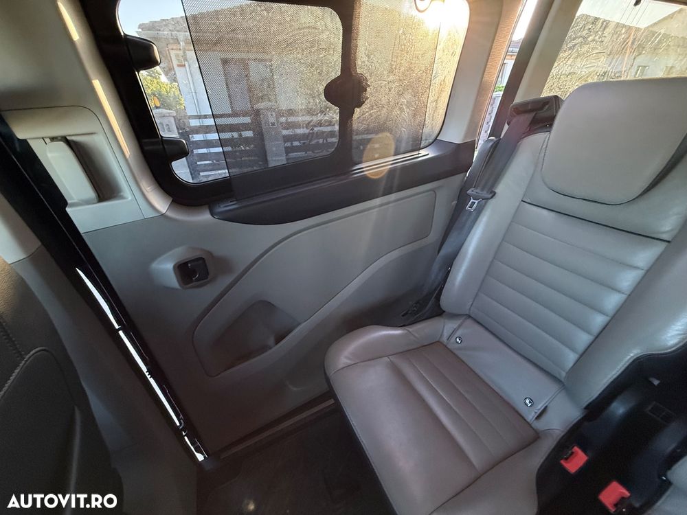 Ford Tourneo Custom Bus 320 2.0 EcoBlue 185 CP L2H1 Titanium Aut. - 13