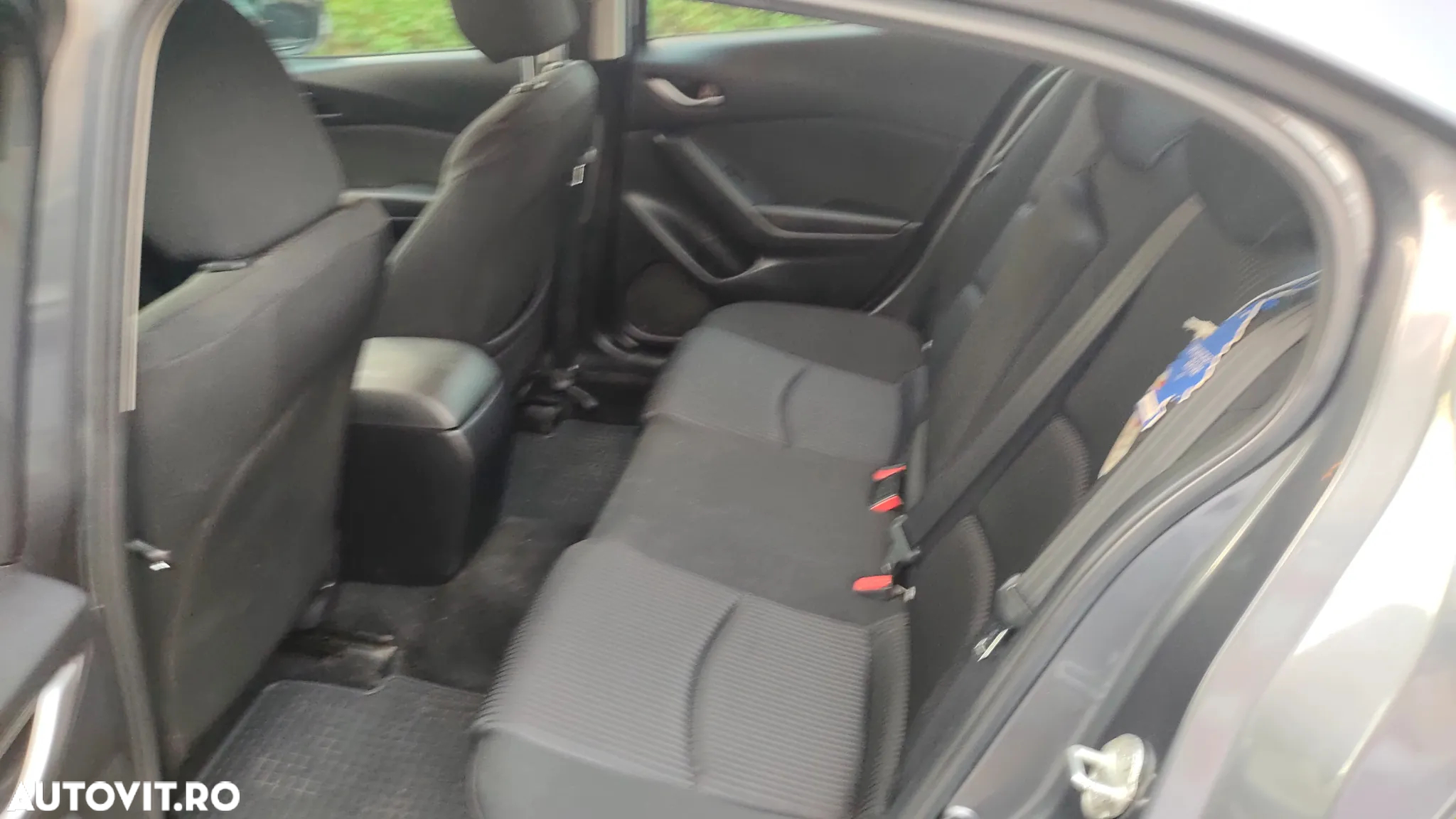 Mazda 3 - 10