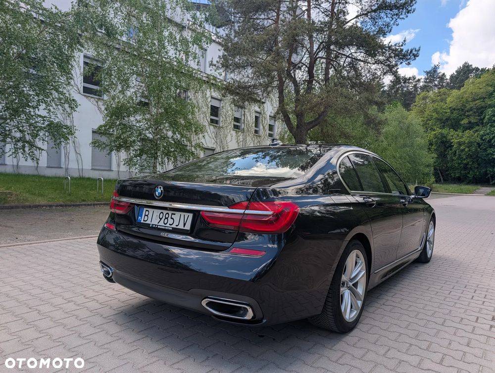 BMW Seria 7 740i - 7